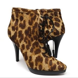 STEVE MADDEN “Sesto” Leather Calf Hair Leopard Print Bootie. Women size 6.5
